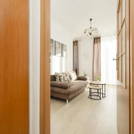 Apartment Cozy & Comfortable Grodeckiego By Renters